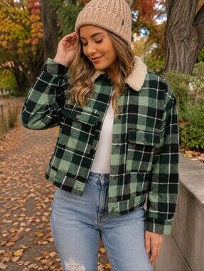 Volcom XS Plaid Sherpa Lined Jacket Green Black Checkered Cropped Shacket